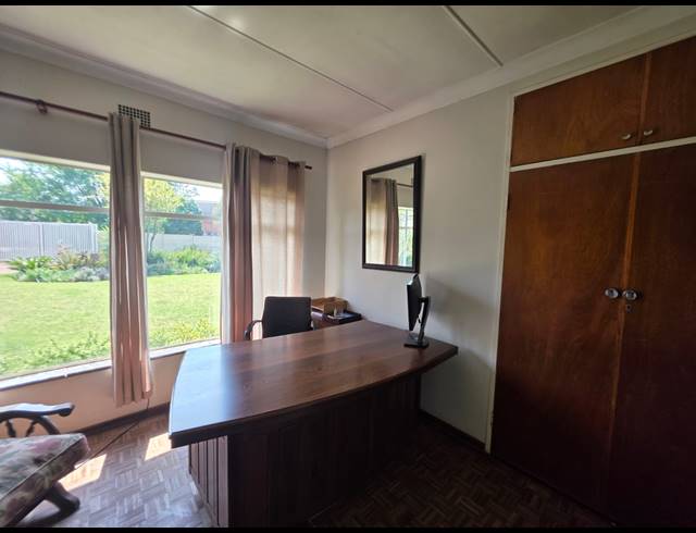 3 BEDROOM HOUSE FOR SALE IN VANDERBIJLPARK SW 5